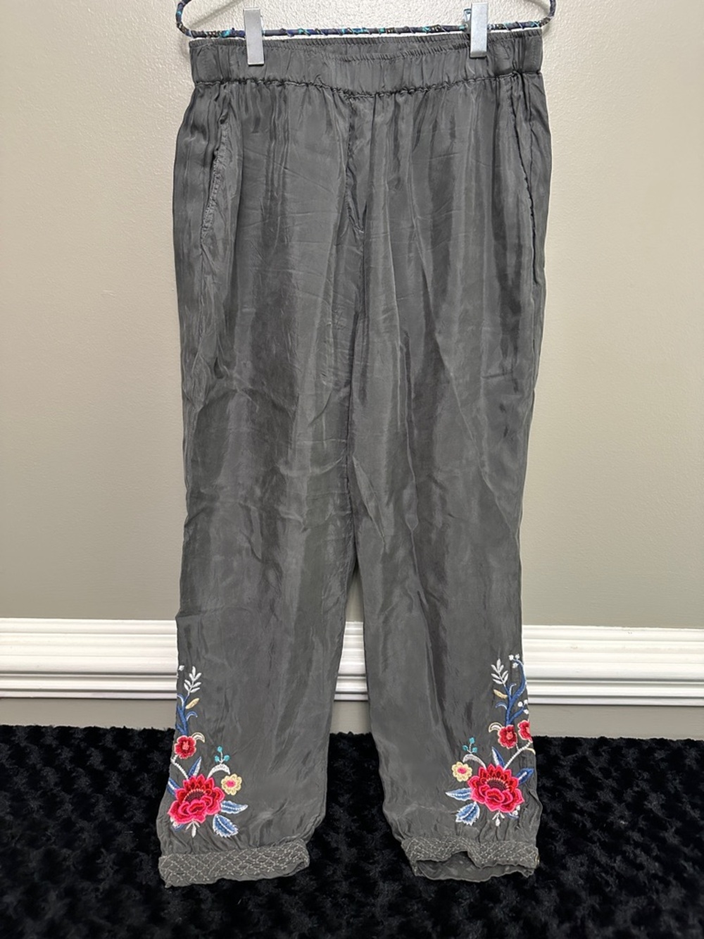 Johnny Was Margot embroidered jogger pants Sz M